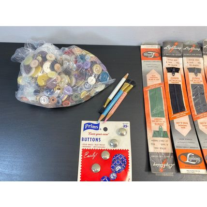 Sewing Tools, Set of 1, Sewing Notions, Zipper, Colorful, Buttons, Washable Pen