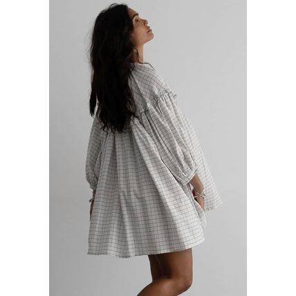 White Stripe Checkered Frilled V Neck Bracelet Sleeve Babydoll Dress