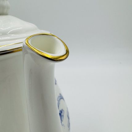 Wedgwood England Ashbury Bone China Coffee /Tea pot Blue White Gold Rim Large