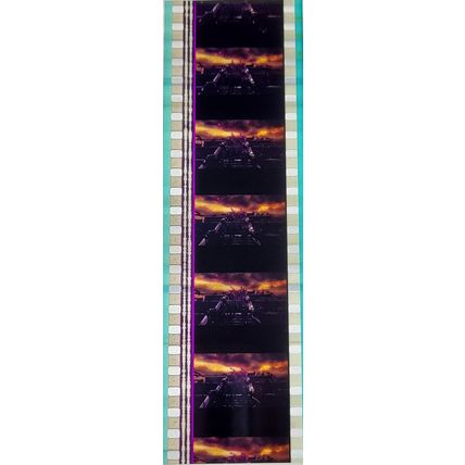 Pk GEB - B - MIX - b 031E. 1 STRIP OF 5 - 35MM FILM CELLS. ( AVP )
