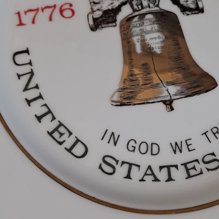 BICENTENNIAL Collectors PLATE 1776-1976 Liberty Bell In God We Trust USA Gold Tr