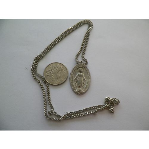 VNTG SILVER FILLED MOTHER MARY MEDALLION PENDANT