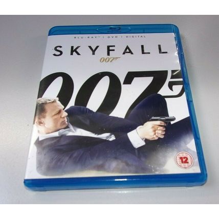 Skyfall (Blu-ray + DVD, 2013)