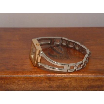 Pre-Owned Women’s Guess Bracelet Analog Fashion Watch
