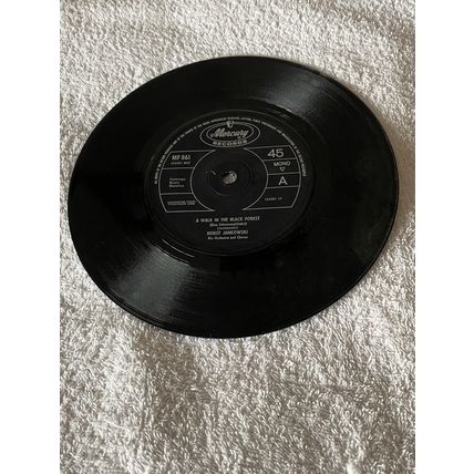 45 rpm 7" Vinyl HORST JANKOWSKI A Walk In The Black Forest / Nola 1965