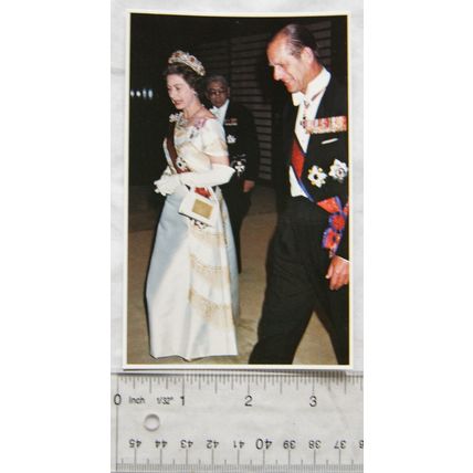 old postcard The Queen in Japan, May 1975