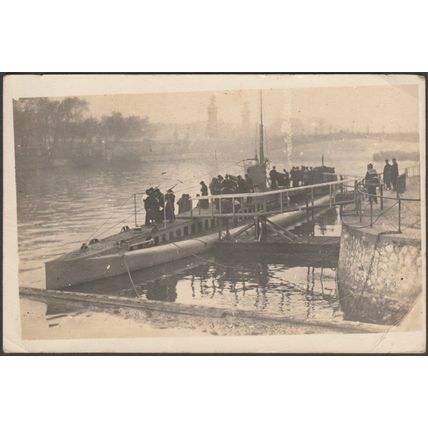 Le Sous-Marin Montgolfier à Paris, 1918 - Photo CPA