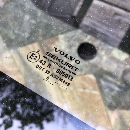Volvo V70 S60 S80 XC70 Moonroof Sunroof Glass Panel OEM 30716376