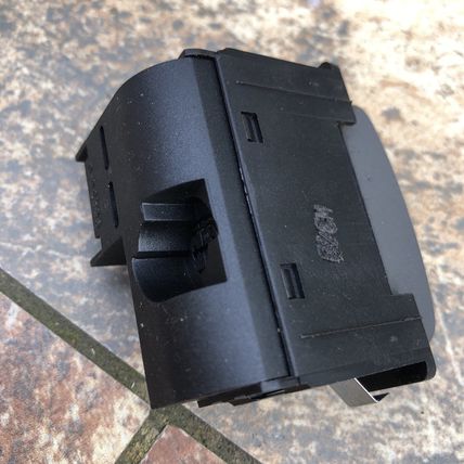 Volvo S70 V70 C70 V70R XC70 OEM W Winter Mode Switch 09459473 9459473