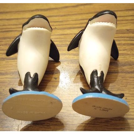 4 McDonald's Sea World PVC Fast Food toys: 2 Shamu Whales & 2 Dolly Dolphins