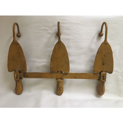 Rustic Cast Metal 3 Trowel Coat Hanger Or Tool Hanger For Gardening Shed