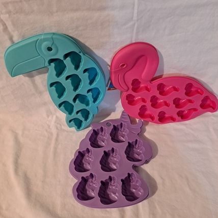 Lot 3 Greenbrier SILICONE ICE CUBE TRAYS Candy Mold Swan Toucan Bird Unicorn