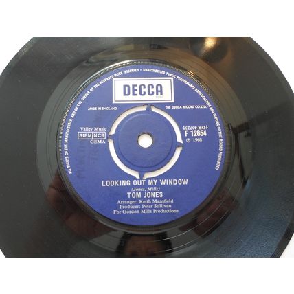 7" 1968.TOM JONES. A MINUTE OF YOUR TIME. DECCA F 12854. VERY GOOD PLUS