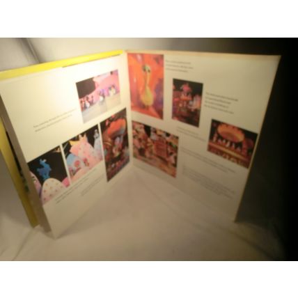 WALT DISNEY - IT'S A SMALL WORLD - Vinyl -Very Good - DISNEYLAND #3925 *