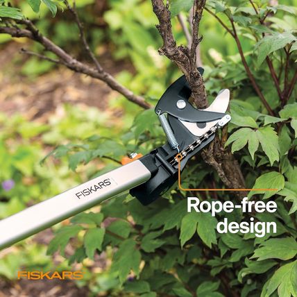 Fiskars 2-In-1 Extendable Tree Pruner and Pole Saw (Extends 7.9 - 12 Feet) with