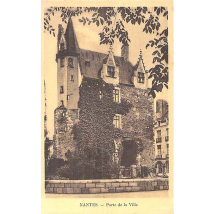 Nantes Porte de la Ville France Postcard unused VGC