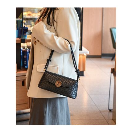 Women's Woven Shoulder Crossbody Bag Handbag Black