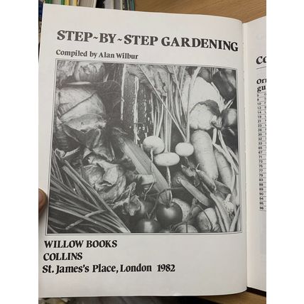 1982 "PRACTICAL GARDENING - STEP BY STEP GARDENING" LARGE HARDBACK BOOK (P6)