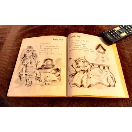 Old Vintage Original Little Golden Book Toys (H) 8th Edition 1945
