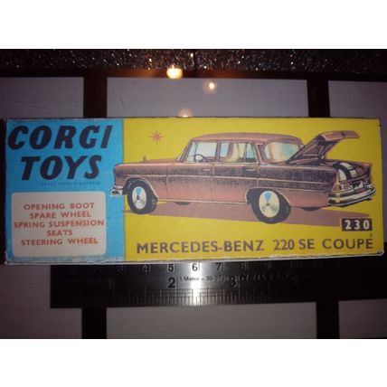Corgi - 230 Mercedes-Benz 220 SE Coupe Replica/Copy Box