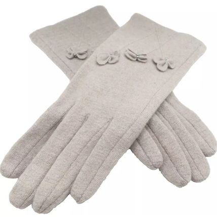 Ladies Gloves Beige with Flower Detail Clothing Accessory 23.5 CM