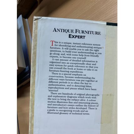 1991 1ST EDITION "ANTIQUE FURNITURE EXPERT" ILLUSTRATED HARDBACK BOOK (P5)