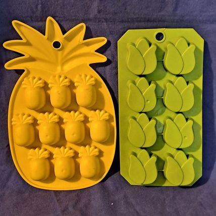 Lot 2 Silicone PINEAPPLE & TULIPS ICE CUBE TRAYS Candy Molds Chocolate Wax