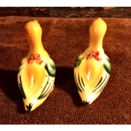 Old Vintage Doves Salt & Pepper Shackers 3 1/4" Tall 1940/50s
