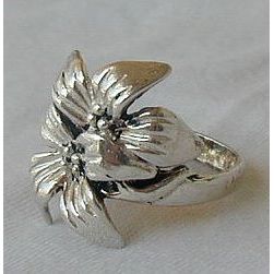 Flower ring C