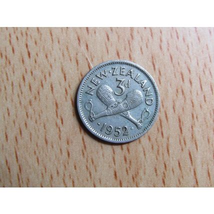 New Zealand 1952 3d Threepence Coin