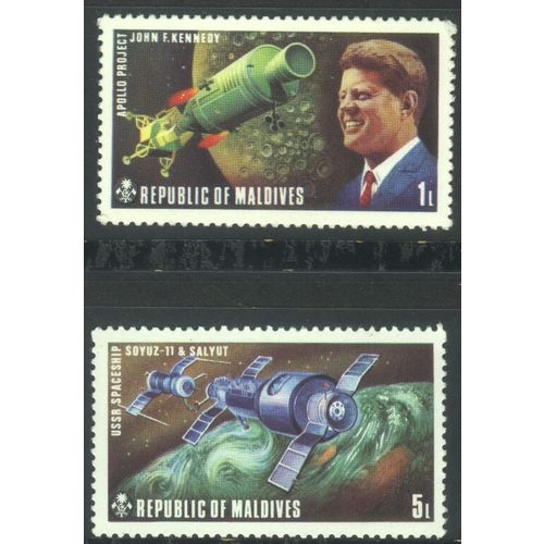 Maldives 1974 - SG483 & 487 - 1l & 5l - American & Russian Space Exploration MH