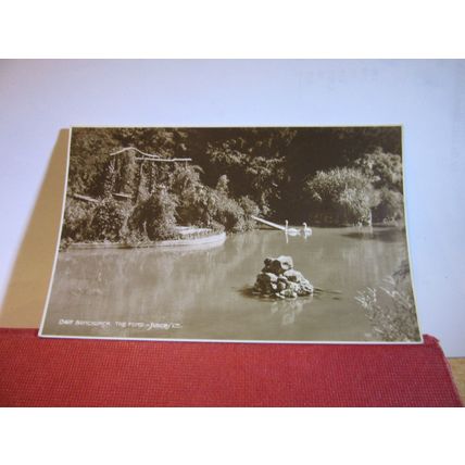 THE POND, BONCHURCH, ISLE OF WIGHT. unused vintage postcard by Judges 13417 =