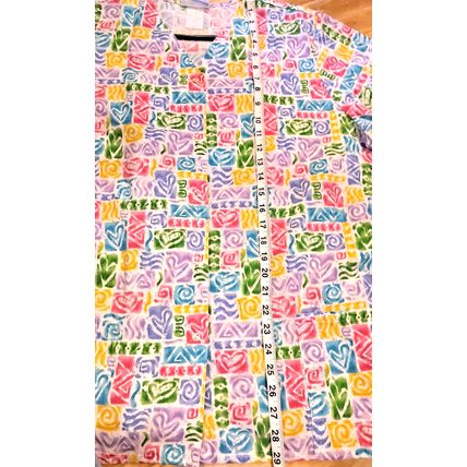 SB Fashions XL Ladies Short Sleeve Scrub Top Hearts Pastel Nursing V Neck