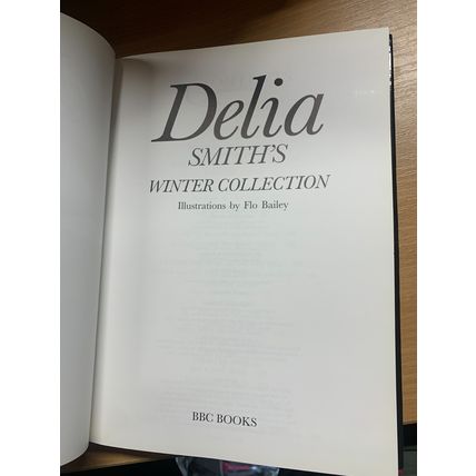 1995 "DELIA SMITH'S WINTER COLLECTION" COOKERY RECIPES 1.1kg HARDBACK BOOK (P6)
