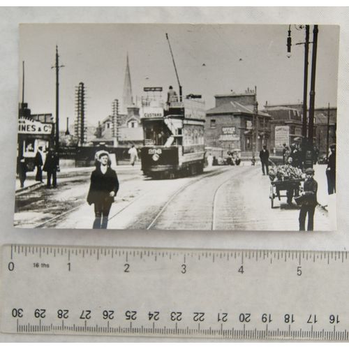 Photo London Tram no.296 - street scene