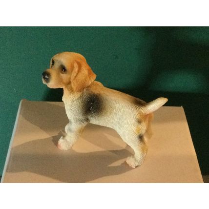 Beagle - Standing 1:12th Dolls House Miniature