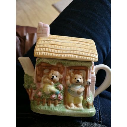 Collectors Decorative Teapot teddy bears Cottage