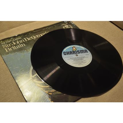 SIR JOHN BETJEMAN Britain LP poetry readings Spoken Word vinyl record POET 1977