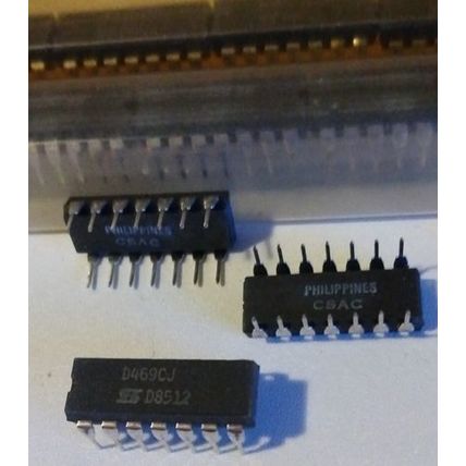Lot of 37: Siliconix D469CJ