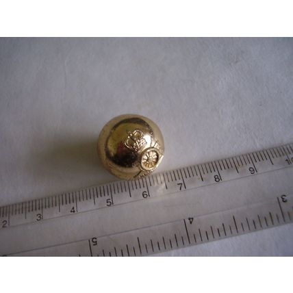 Queen's Crown Royal Horse Artillery Ball Anodised Button