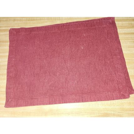 6 Christmas Fabric Placemats 2 Burgundy 2 Merry Christmas 2 Holly & Ornaments