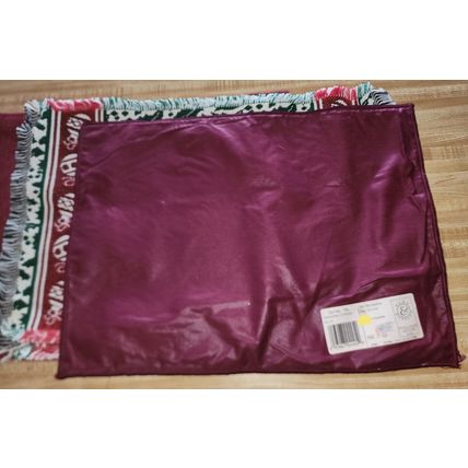 6 Christmas Fabric Placemats 2 Burgundy 2 Merry Christmas 2 Holly & Ornaments