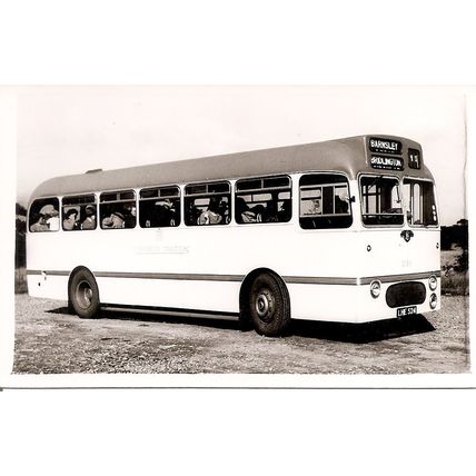 Black & White Photograph of Yorkshire Traction Co. Ltd. - LHE 524