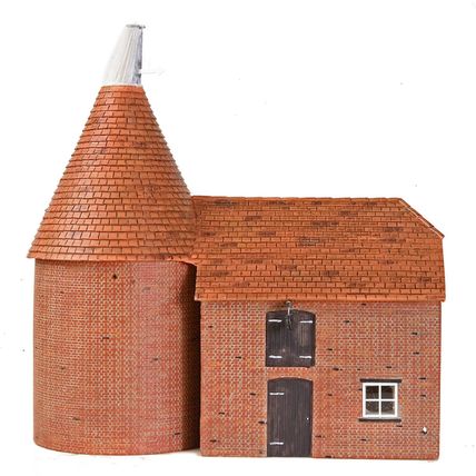 Bachmann Scenecraft 44-0146 Oast House OO Gauge - NEW