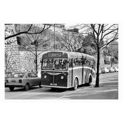 pu0213 - Guernsey Bus - 11674 no 88 at St Peter Port - photograph 6x4
