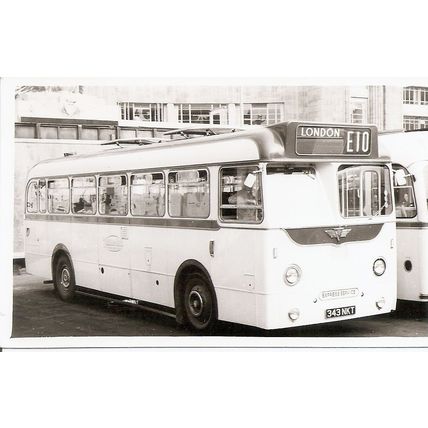 Black & White Photograph of Maidstone & District Motor Services Ltd. - 343 NKT