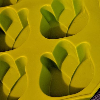 Lot 2 Silicone PINEAPPLE & TULIPS ICE CUBE TRAYS Candy Molds Chocolate Wax