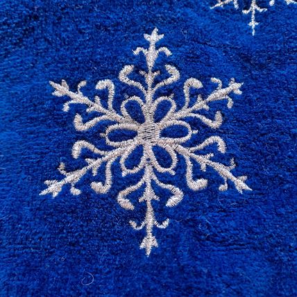 Lot 2 Christmas Bathroom BLUE TOWELS Snowflake Holiday Hand Face 23" x 16"