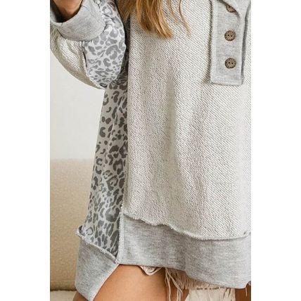 Gray Leopard Patchwork Exposed Seam Buttoned Neck Sweatshirt