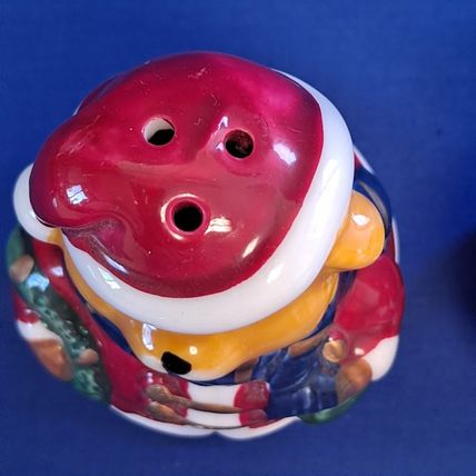 Christmas BEAR SALT & PEPPER SHAKER Set Santa Wreath Lantern Holiday 3 1/2"